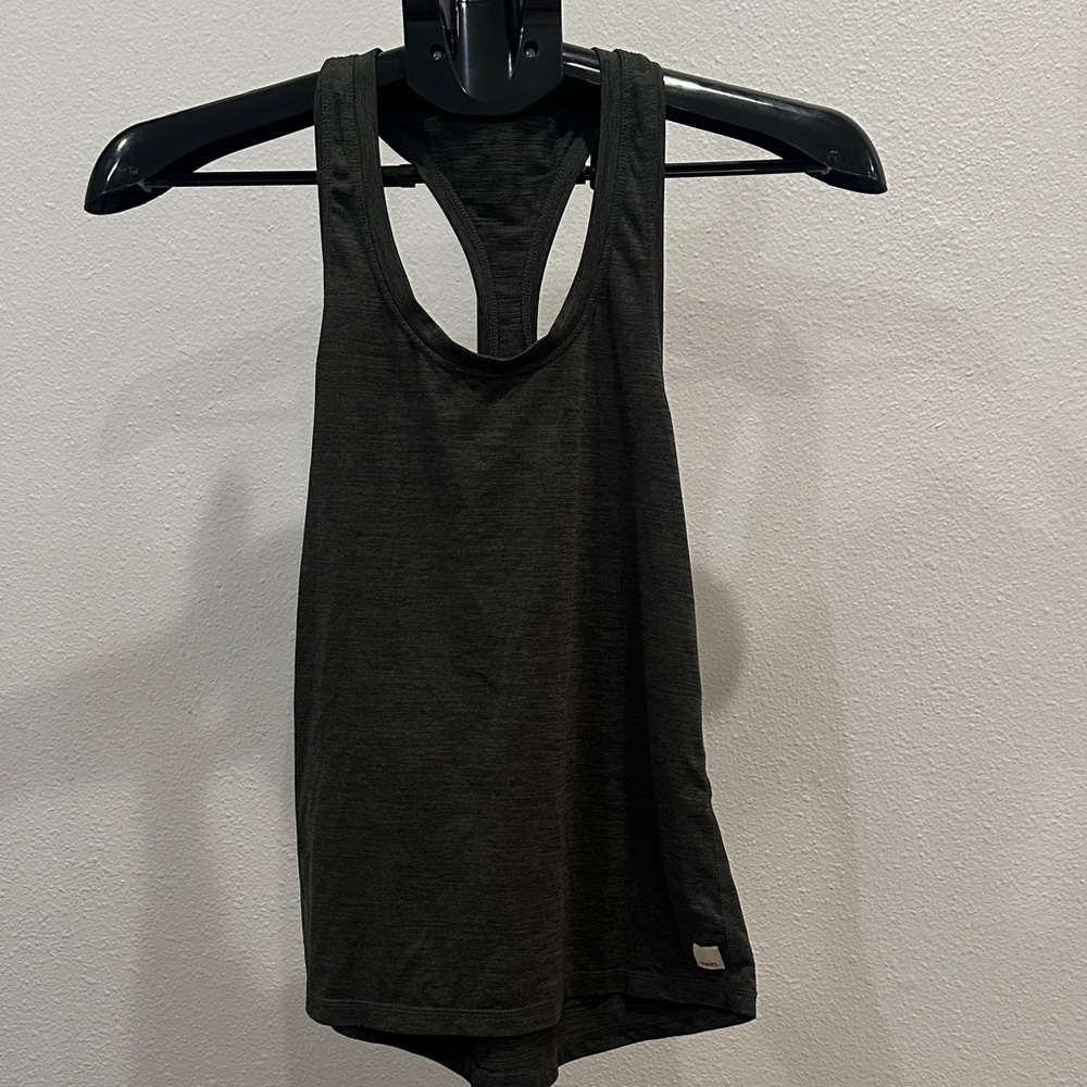 Vuori Black Racerback Tank